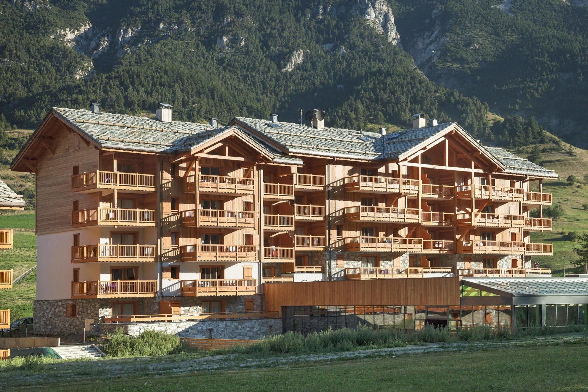 尤汪思小屋CGH酒店及Spa中心 琴山朗勒堡 外观 照片